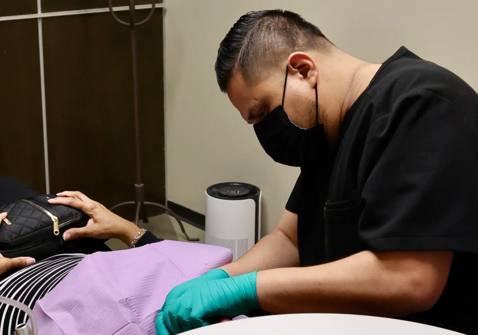 can dental implants fail due to autoimmune disease?