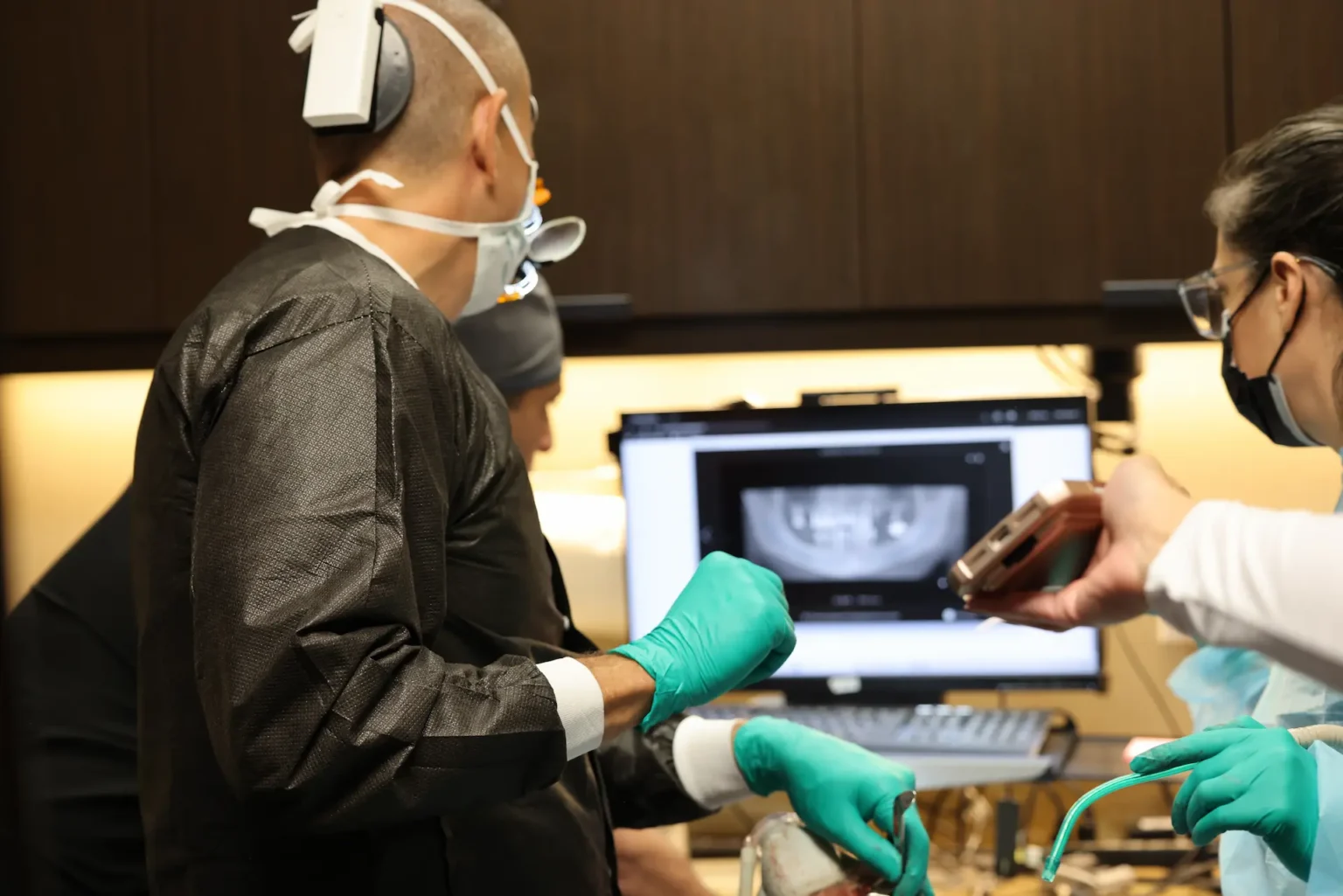 does salt water help a toothache